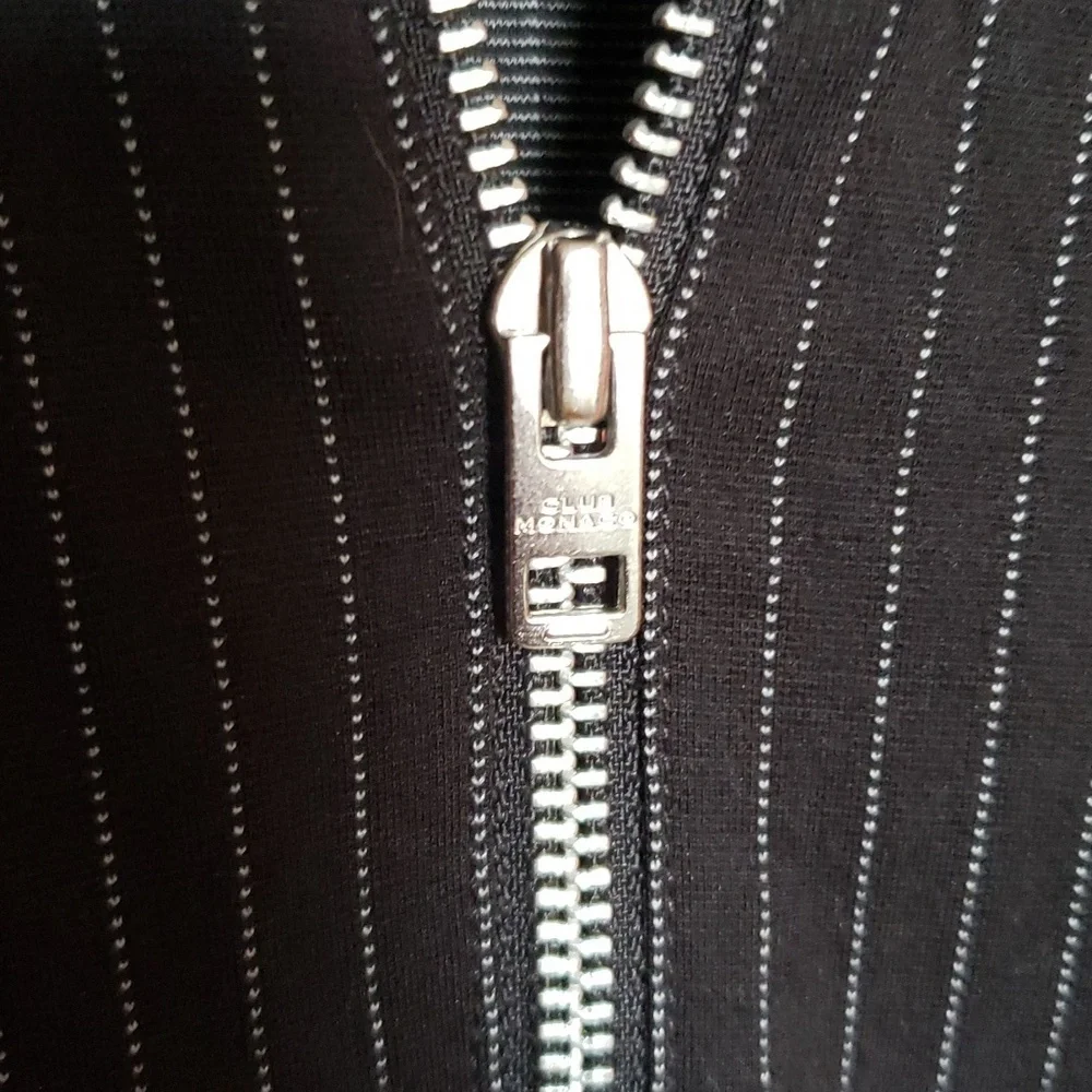Club Monaco Sweatshirt - Picture 4 of 7
